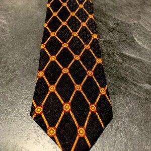 Men’s patterned necktie